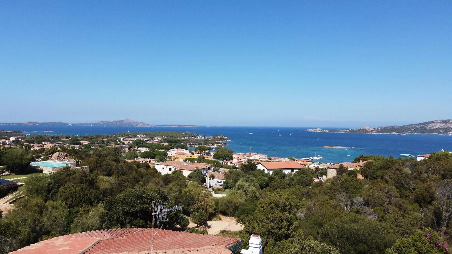 Ampia Villa Con Vista Mozzafiato A Due Passi Dal Mare Cannigione 0*,  Italia